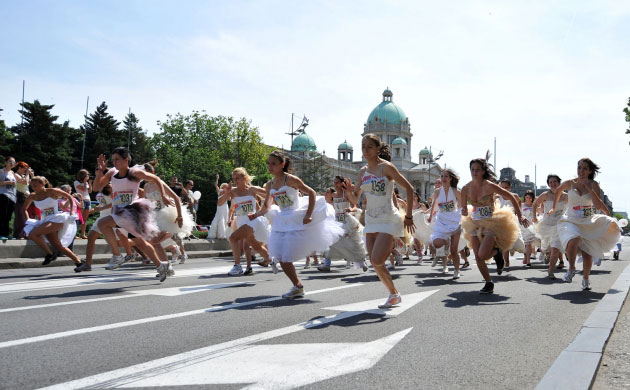 Пробег невест в Белграде