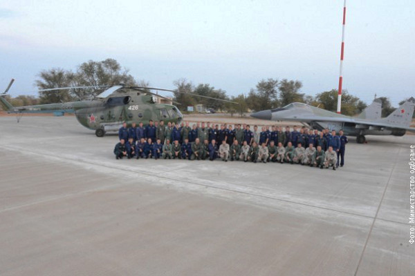 Российские и сербские военные лётчики на учениях БАРС-2015