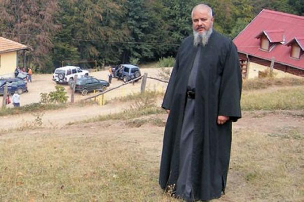 Священник Бранислав Перанович, наркоманы в Сербии, лечение наркоманов, убийство, Црна река, Центр Сретене