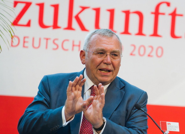 Бывший канцлер Австрии войдет в правительство Сербии