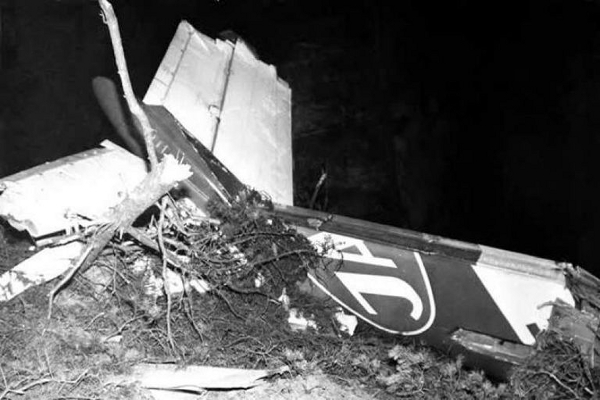 Обломки самолёта рейса JAT 367 Копенгаген-Белград