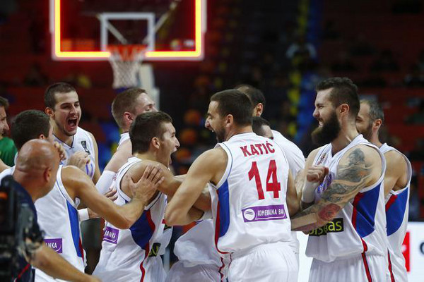 Сербия вышла в полуфинал ЧМ по баскетболу, разгромив Бразилию 84:56