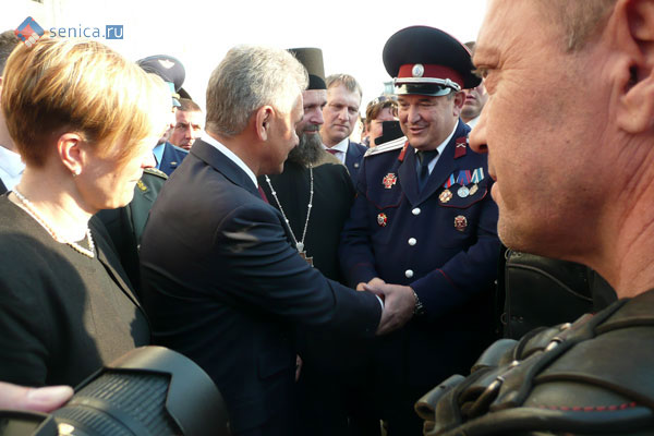 Министр обороны Сергей Шойгу посетил храм святого Саввы в Белграде