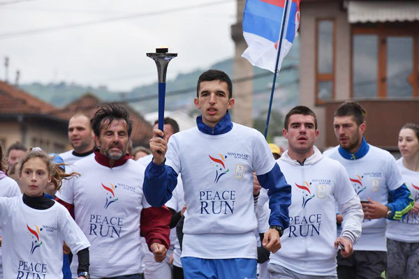 Ультрамарафонцы Peace Run доставили Факел мира в Сербию