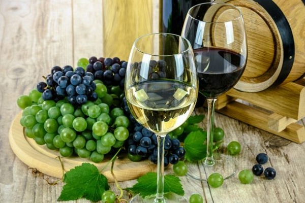 Фестиваль белого и красного вина