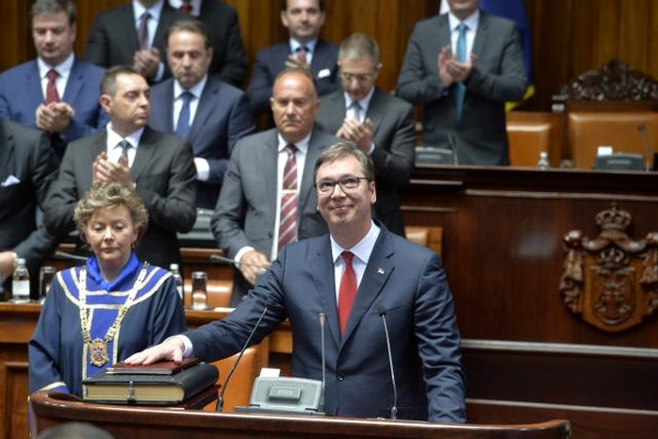 Александр Вучич вступает в должность президента Сербии