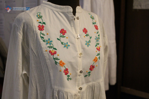 Сербская женская льняная рубашка