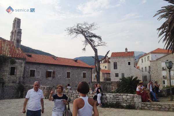 Туристы в Черногории