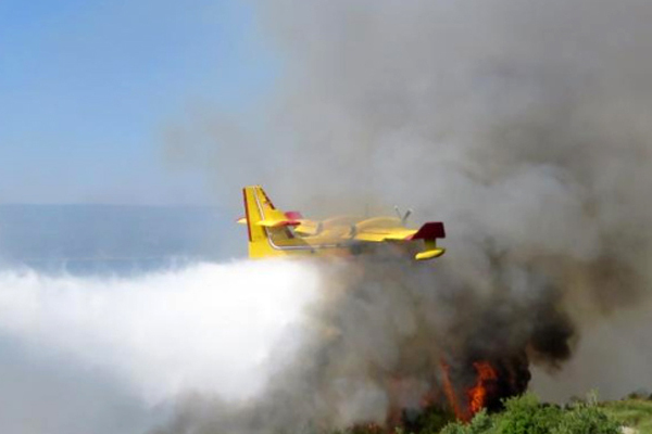 Тушение пожара с применением авиации в Хорватии