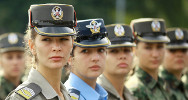 Сербские девушки офицеры