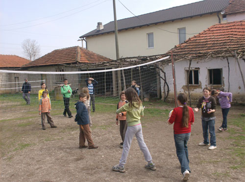 Помощь детям Косово и Метохии