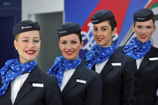 Стюардессы Air Serbia