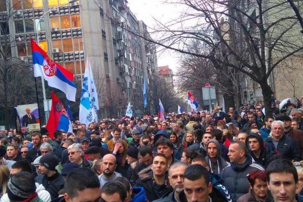 Митинг против сближения Сербии с НАТО в Белграде