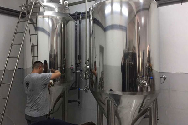 При монастыре Баньска на Косово открылась пивоварня