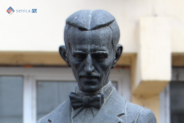 Памятник Николе Тесла в Пироте в Сербии