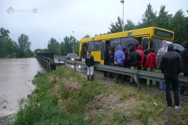 Наводнение в Сербии, Обреновац, эвакуация населения, Сеница.ру