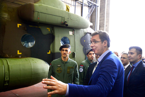 Александр Вучич принимает российские вертолёты